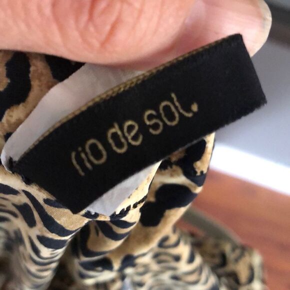 Rio de sol One piece low-cut leopard ruffle Brazilian one piece. Swimsuit size - Picture 3 of 4